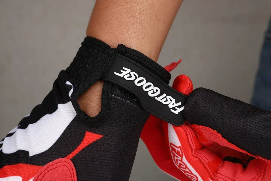 Gants Motocross et VTT FASTGOOSE – Style et Protection pour les Aventuriers à Deux Roues